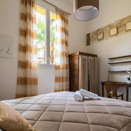 فندق مبيت وإفطار Belle Arti Gallery Garden House 4*