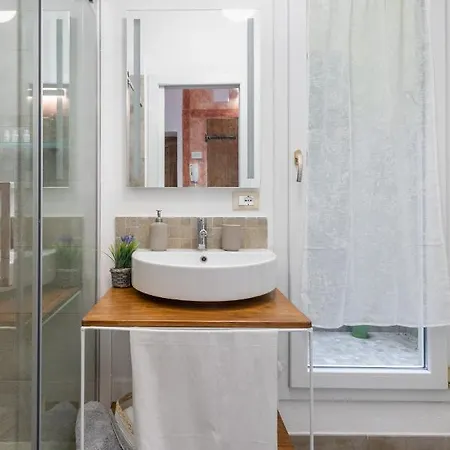 Alojamento de Acomodação e Pequeno-almoço Belle Arti Gallery Garden House