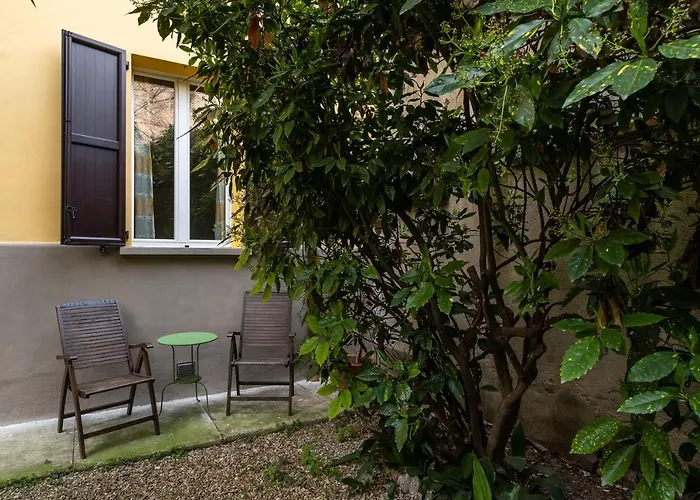 Belle Arti Gallery Garden House 4* Bolonia